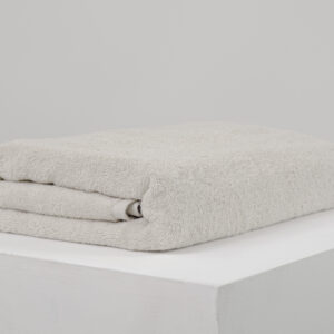 JIYA Plush Badetuch 76x152cm Alabaster Grau 700gsm