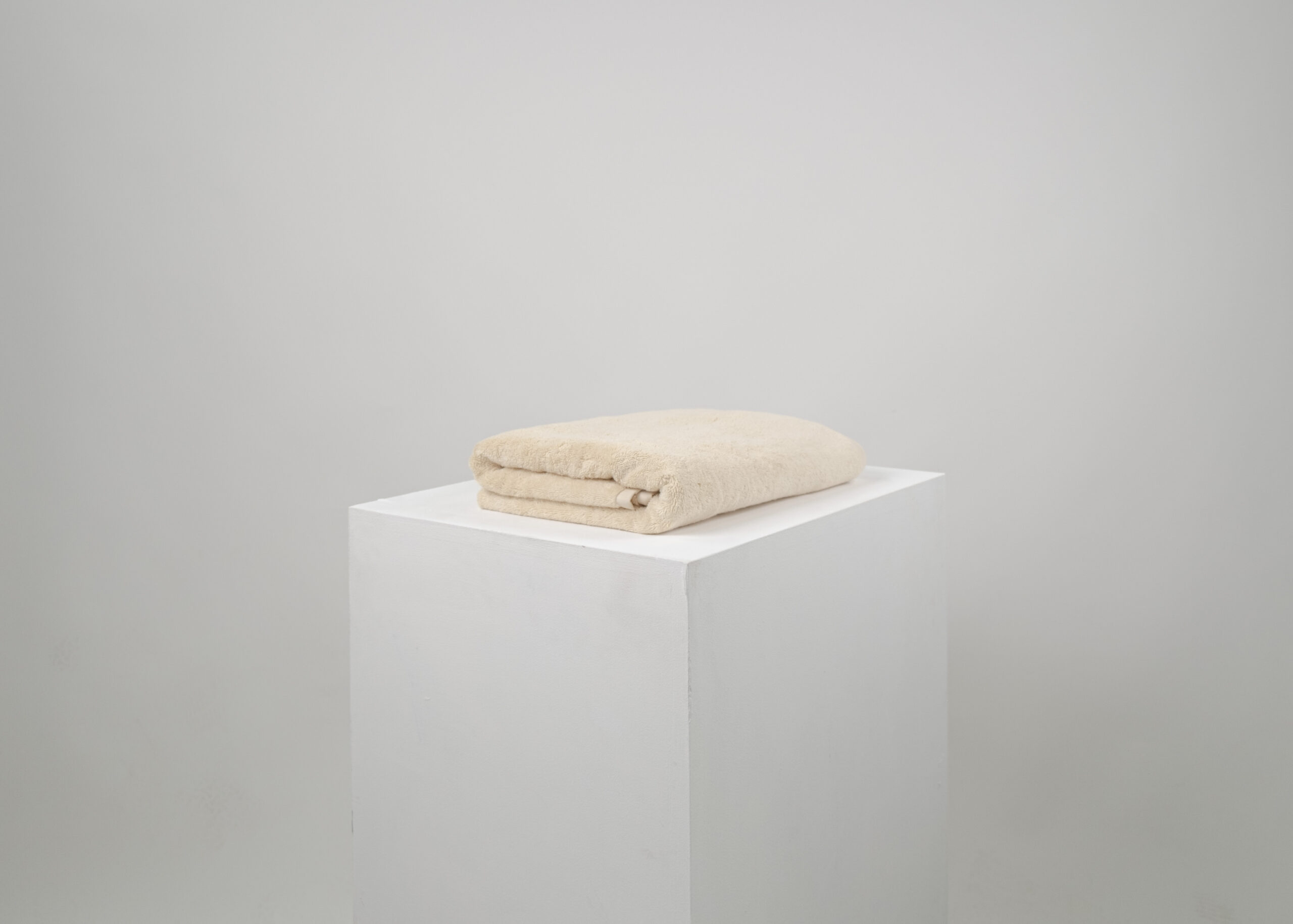 JIYA Plush Badetuch 76x152cm Sanddüne Beige 700gsm – Bild 4