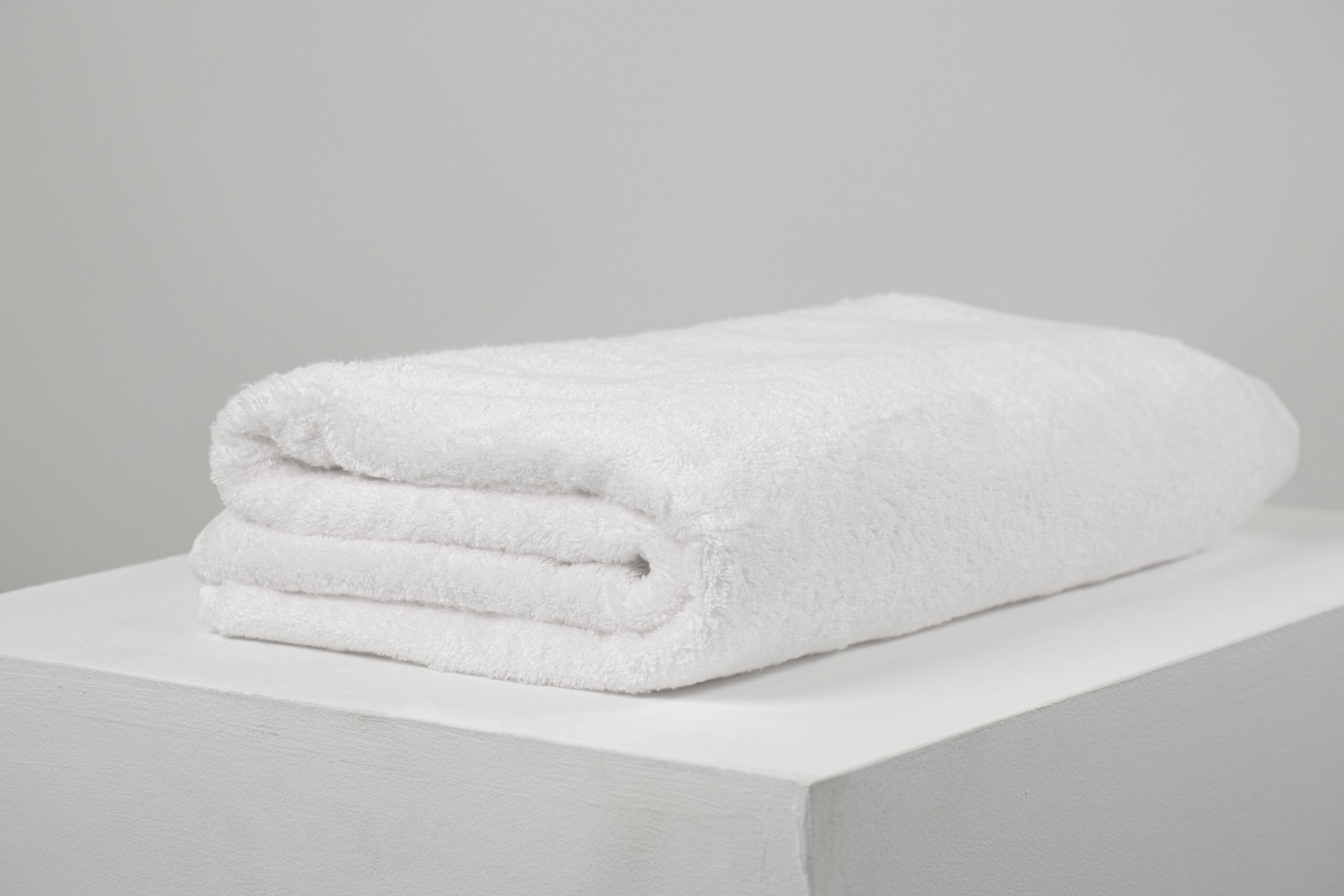 JIYA Pure SPA Badetuch 100x150cm Opal Weiss 700gsm